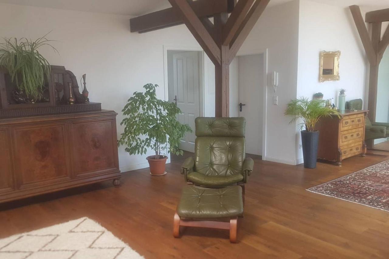 Helle Dachgeschosswohnung Fuer 8 Personen In Zentraler Lage Berlim Exterior foto